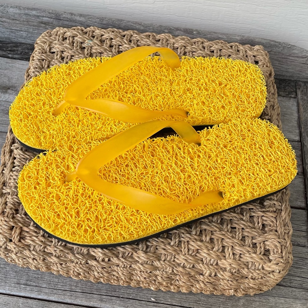 NWOT Yellow Flip Flops
